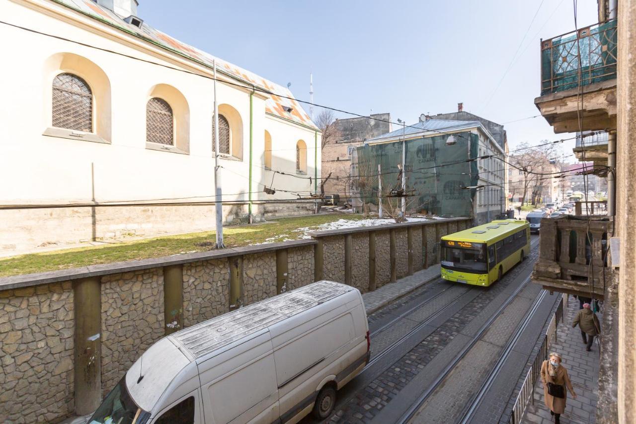 Квартира Студія Біля Оперного Театру По Вулиці Гонти 4-3А 利沃夫 外观 照片